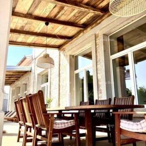 Prodaje se  lijepa i moderna kuća, Poreč