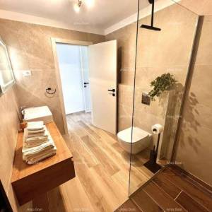 Prodaje se  lijepa i moderna kuća, Poreč