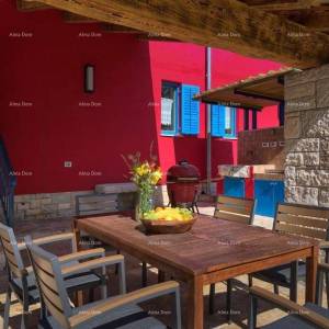 Prodaje se predivna kuća blizu Barbana