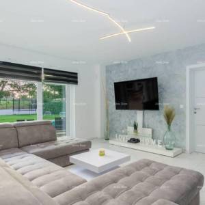 Prodaje se prekrasna i moderna villa sa bazenom u malom istarskom selu