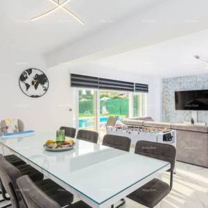 Prodaje se prekrasna i moderna villa sa bazenom u malom istarskom selu