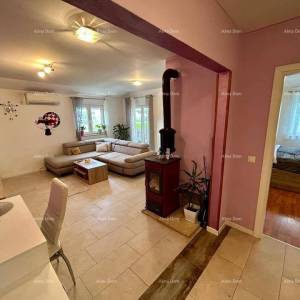 Prodaje se stan – 65 m², Novigrad