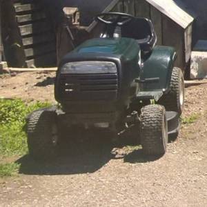 prodaje se traktor kosilica u ispravnom stanju marke crafsman