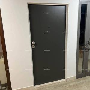 Prodajemo poslovni prostor u centru Pule. Pješačka zona.