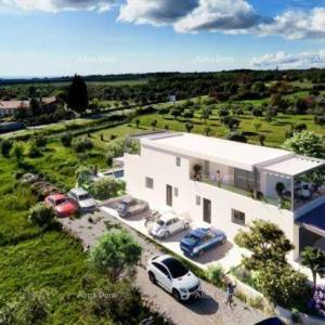 Prodajemo prekrasnu  duplex kuću sa bazenom i sa pogledom na more i Brijune, u Galižani