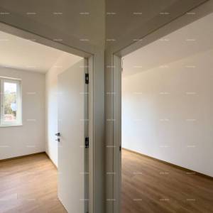 Prodajemo stan sa  vrtom u Barbanu.