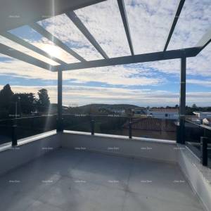 Prodajemo stan u novoj zgradi u Banjolama.