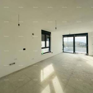 Prodajemo stan u novoj zgradi u Banjolama.