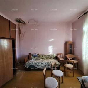 Prodajemo staru Istarsku kamenu kuću sa pogledom na Grožnjan.