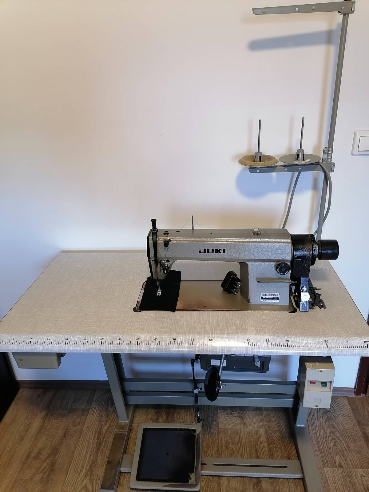 Prodaju se industrijski strojevi