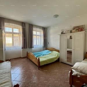 PULA, centar – prodaja / stan 55 m² s vrtom i parkirnim mjestom