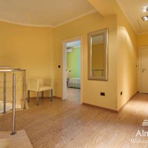 Pula Gortanova uvala, Prvi red - Luksuzna vila sa garažom i bazenom na jedinstvenoj lokaciji u Puli!