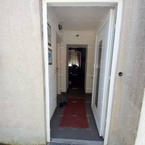 Pula!  Prizemnica s velikim vrtom i terasom.