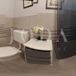 Rabac, kuća sa četiri stambene jedinice, te predivnim pogledom na more