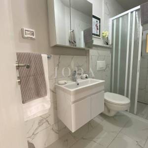 Rabac, kuća sa četiri stambene jedinice, te predivnim pogledom na more