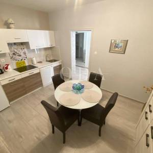 Rabac, kuća sa četiri stambene jedinice, te predivnim pogledom na more