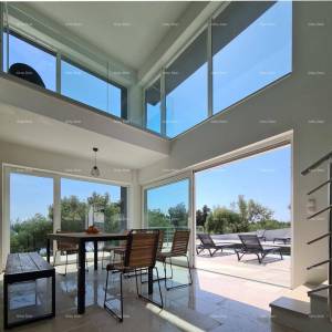 Blizina Labina!Moderna vila s grijanim bazenom i pogledom na more