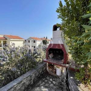 Ravni, dvosobni stan sa pogledom na more