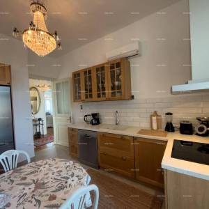 Renovirani stan u Centru Pule!