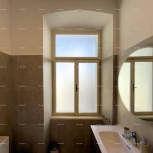 Renovirani stan u Centru Pule!