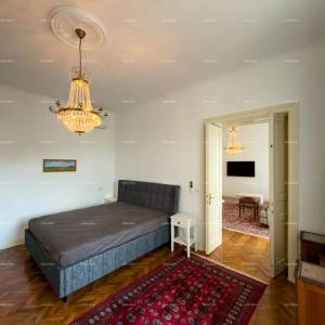 Renovirani stan u Centru Pule!