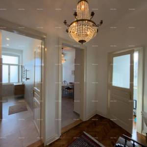 Renovirani stan u Centru Pule!