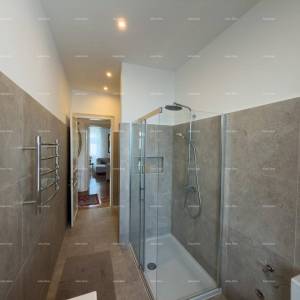 Renovirani stan u Centru Pule!