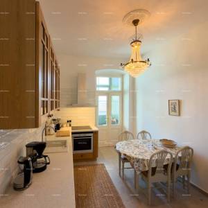 Renovirani stan u Centru Pule!