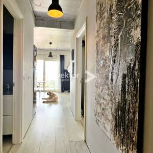 Rešetari-moderan stan s terasom, okućnicom i pogledom na more 