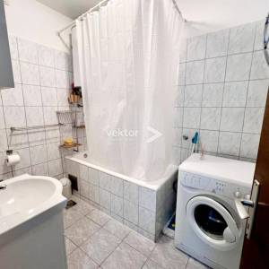 Rešetari, namješten trosoban stan