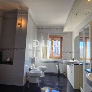 RIJEKA, BELVEDER - Prostrani gospodski stan u povijesnoj vili s pogledom, 266m2