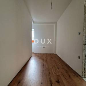 RIJEKA, ŠKURINJE - kuća s dva stana i garažom