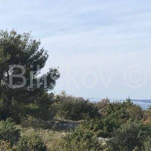 Rogoznica, prodaja zemljište 10003m2, pristup autom, voda