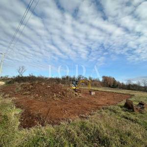 Roh-bau kuća sa bazenom,BARBAN okolica