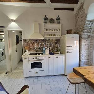 ROVINJ,dva prekrasna apartmana u centru grada