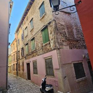 ROVINJ,dva prekrasna apartmana u centru grada