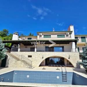 Rukavac, Opatijsko zaleđe – Ekskluzivna vila s bazenom i prekrasnim pogledom