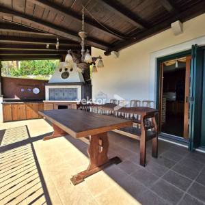 Rukavac, Opatijsko zaleđe – Ekskluzivna vila s bazenom i prekrasnim pogledom