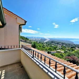 Rukavac, Opatijsko zaleđe – Ekskluzivna vila s bazenom i prekrasnim pogledom