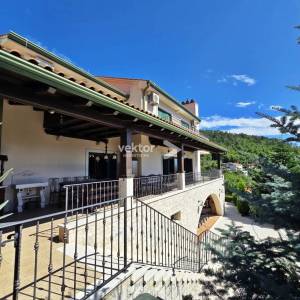 Rukavac, Opatijsko zaleđe – Ekskluzivna vila s bazenom i prekrasnim pogledom