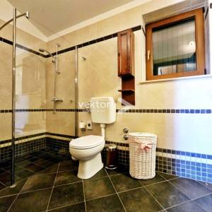 Rukavac, Opatijsko zaleđe – Ekskluzivna vila s bazenom i prekrasnim pogledom