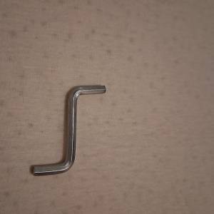 S imbus ključ- srebrni