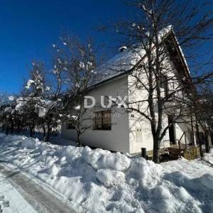 SABORSKO - Useljiva kuća s prostranom okućnicom 1.369 m² u blizini Plitvičkih jezera!