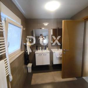 SAMOBOR, VRHOVČAK - Obiteljska kuća,  život sa pogledom, TOP PRILIKA!