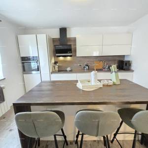 Samostojeća obiteljska kuća,Medulin! Lokacija fantastična!