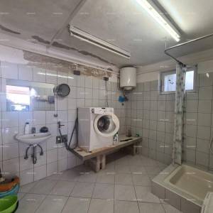 Samostojeća obiteljska kuća u blizini mora! Pješčana uvala.