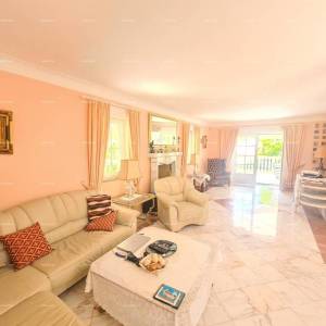 Samostojeća obiteljska kuća u blizini mora! Pješčana uvala.