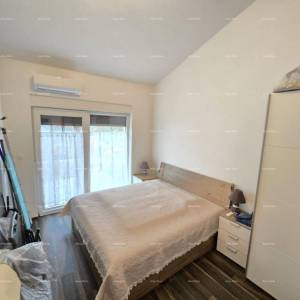 Samostojeća prizemnica s bazenom! Sa velikom okućnicom od 2000 M2.