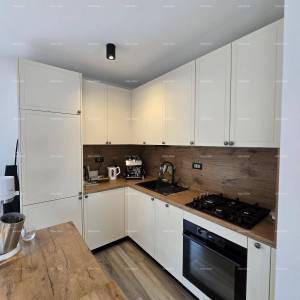 Samostojeća prizemnica s bazenom! Sa velikom okućnicom od 2000 M2.