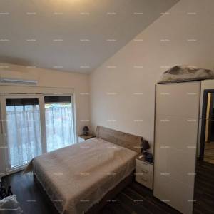 Samostojeća prizemnica s bazenom! Sa velikom okućnicom od 2000 M2.